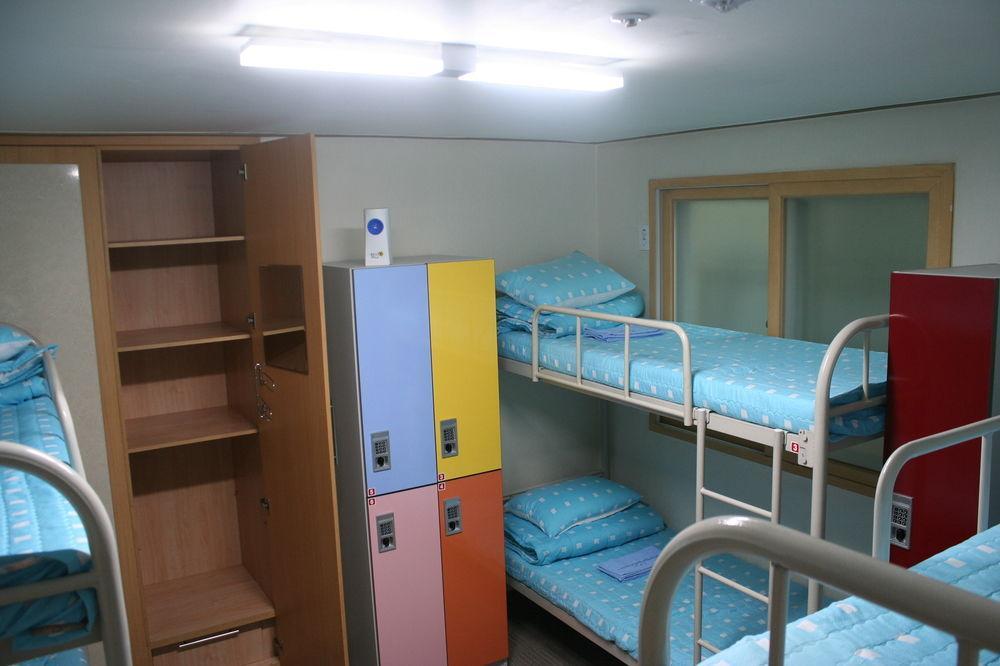Kimchee Downtown Guest house 2*
