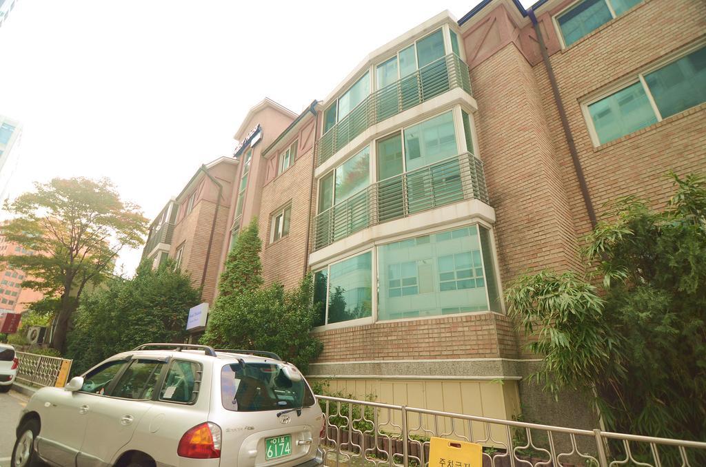 Kimchee Downtown Guest house