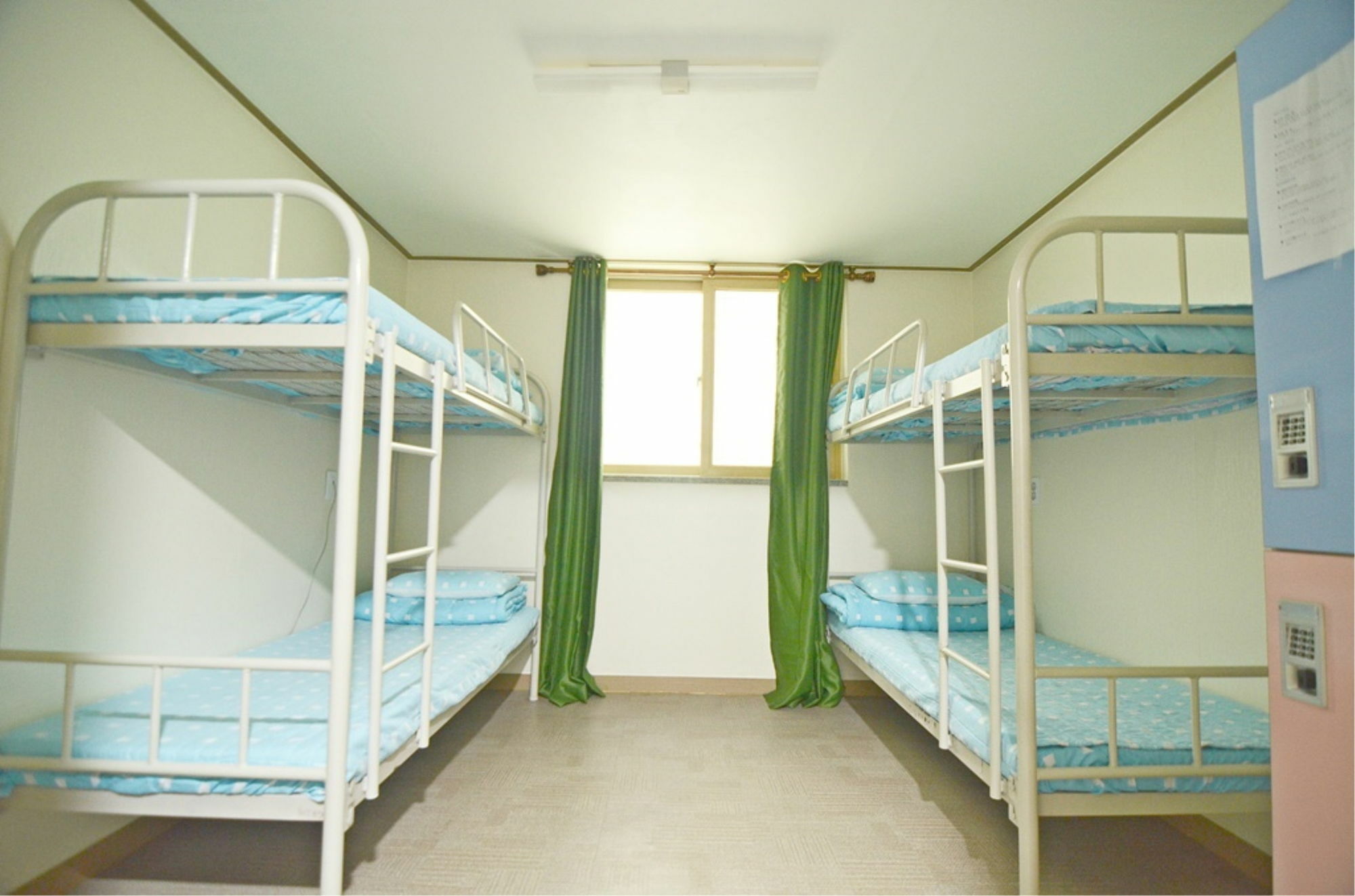 Kimchee Downtown Guest house